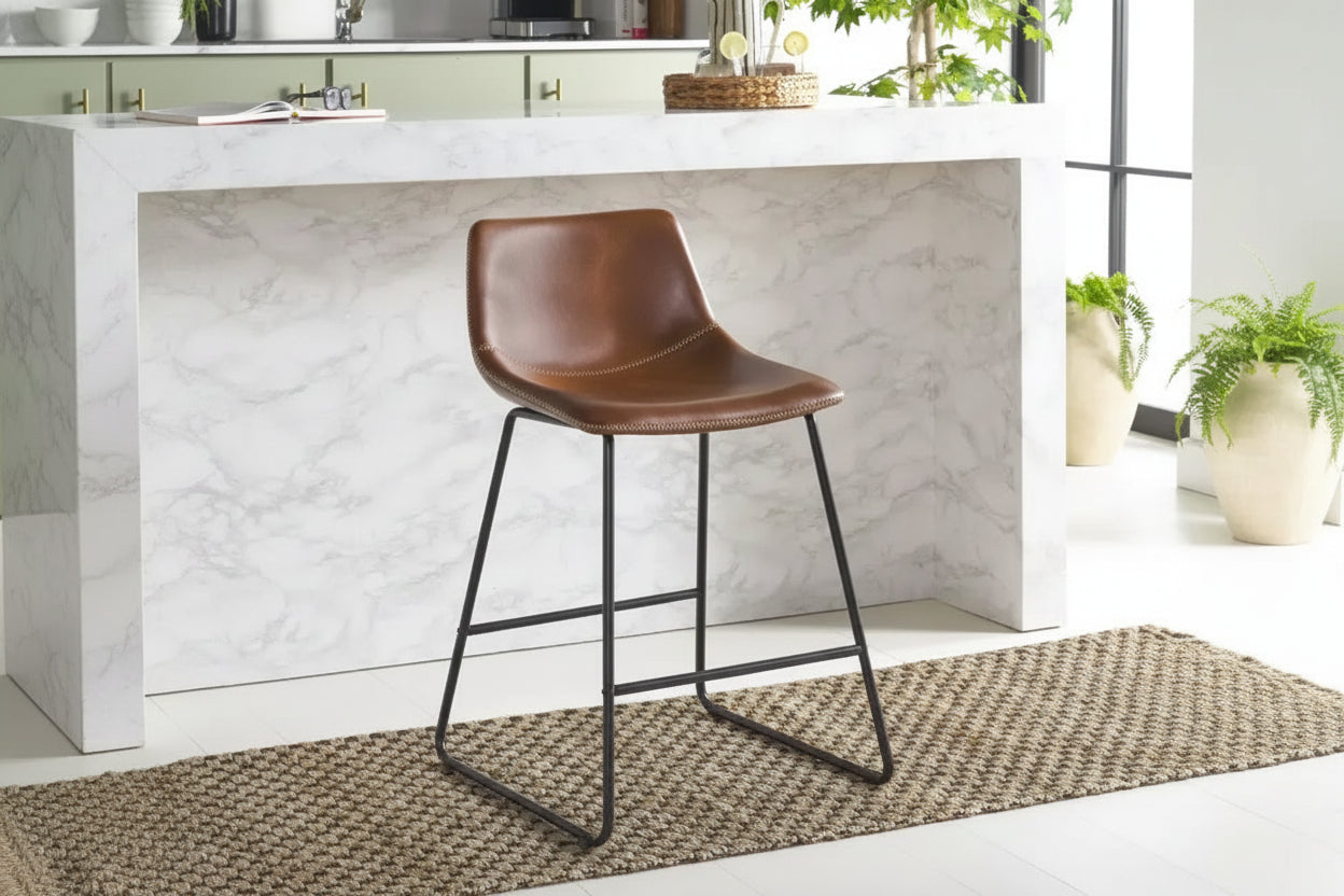 Tabouret de comptoir moderne rembourré avec base en métal