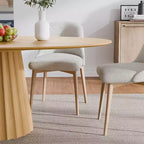 Table à manger ovale en bois massif 67x33.5 avec piètement conique élégant pour 6 personnes