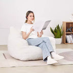 Fauteuil poire 90 cm en mousse à mémoire de forme avec accoudoirs et pochette de rangement, velours blanc effet nounours