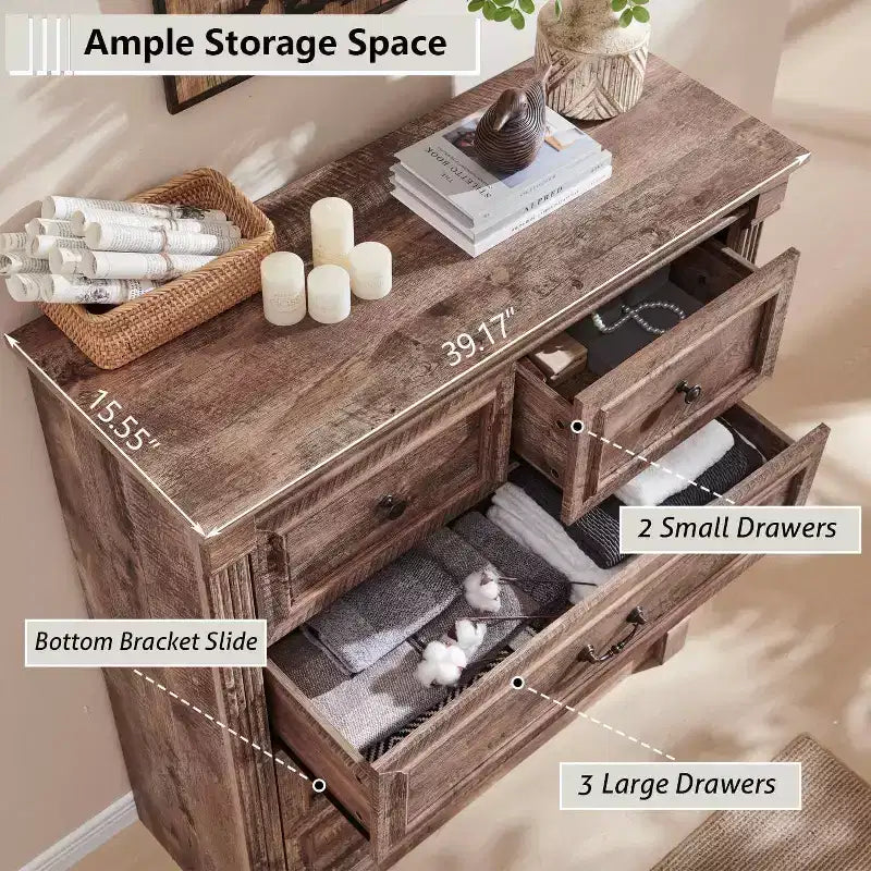 Commode de ferme de 46 po avec 5 tiroirs et détails de colonnes romaines pour chambre à coucher